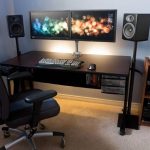 Desain Setup Gaming Dengan Meja Komputer Yang Nyaman
