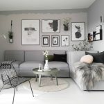 Dekorasi Dinding Ruang Tamu Dengan Foto